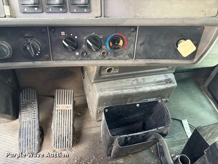 image for item FK1430 2014 Kenworth T370 fuel truck
