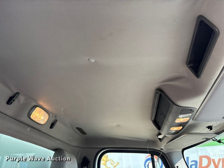 image for item FK1431 2012 Freightliner Business Class M2 box truck