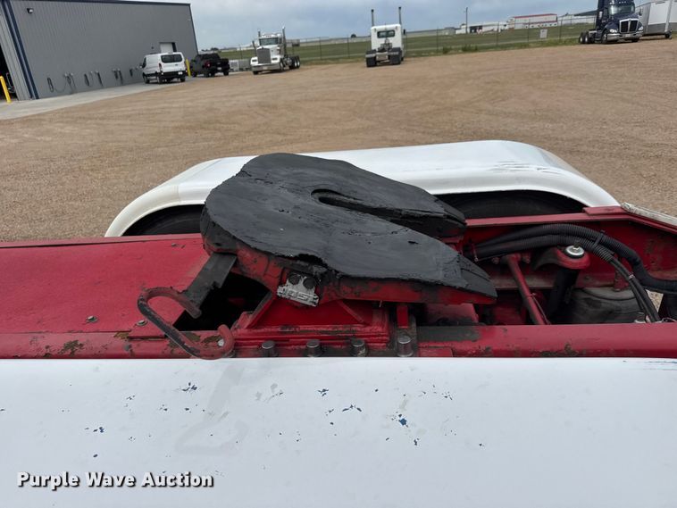 image for item MX9251 2000 Peterbilt 379 semi truck