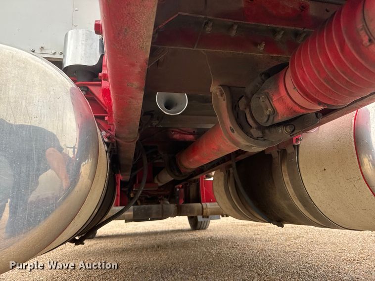 image for item MX9251 2000 Peterbilt 379 semi truck