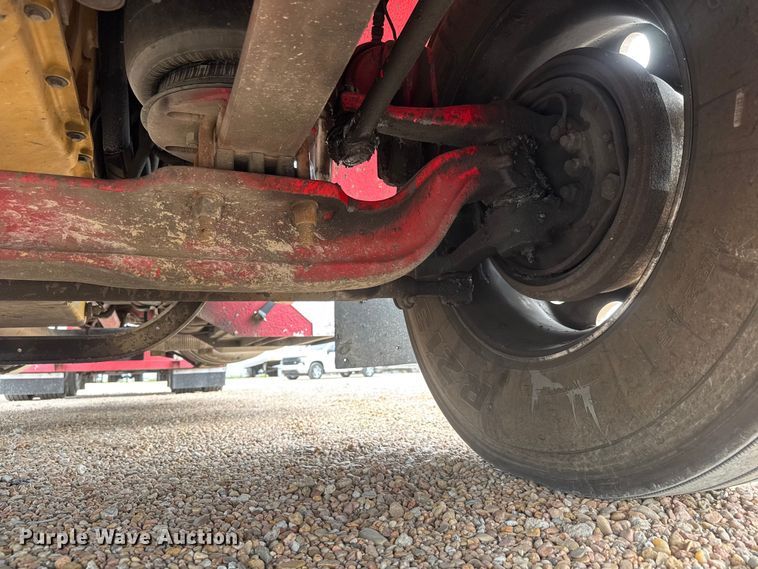 image for item MX9251 2000 Peterbilt 379 semi truck