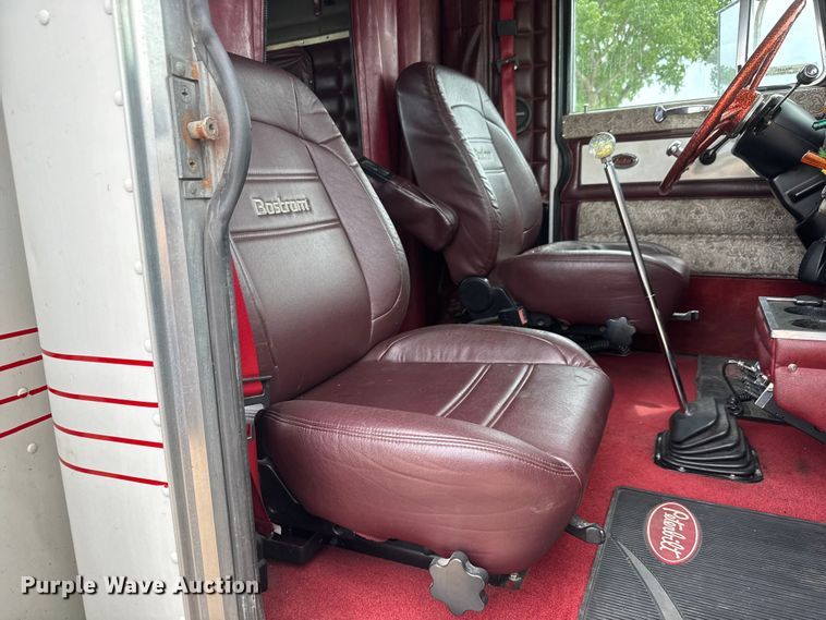 image for item MX9251 2000 Peterbilt 379 semi truck