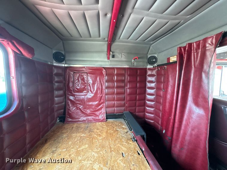 image for item MX9251 2000 Peterbilt 379 semi truck
