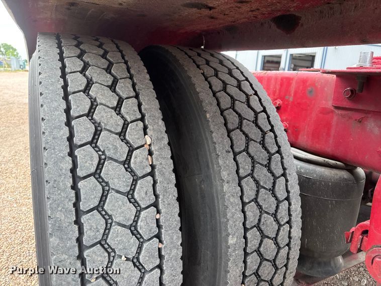 image for item MX9251 2000 Peterbilt 379 semi truck