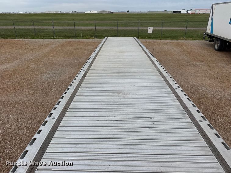 image for item MX9254 2016 Fontaine HCR5212WSA flatbed trailer