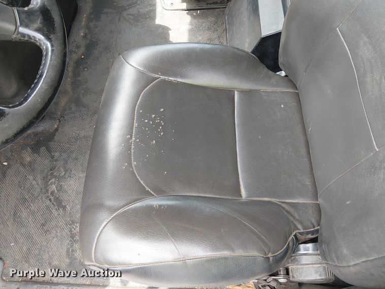 image for item YA1265 2022 International MV607 rollback truck