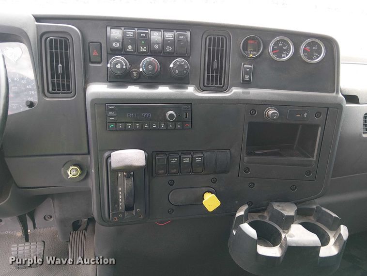 image for item YA1265 2022 International MV607 rollback truck