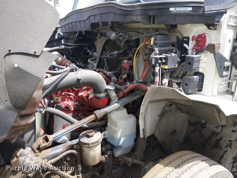 image for item YA1265 2022 International MV607 rollback truck