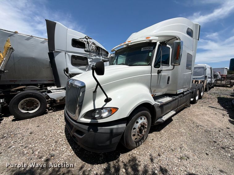 image for item YA1395 2016 International ProStar Plus semi truck