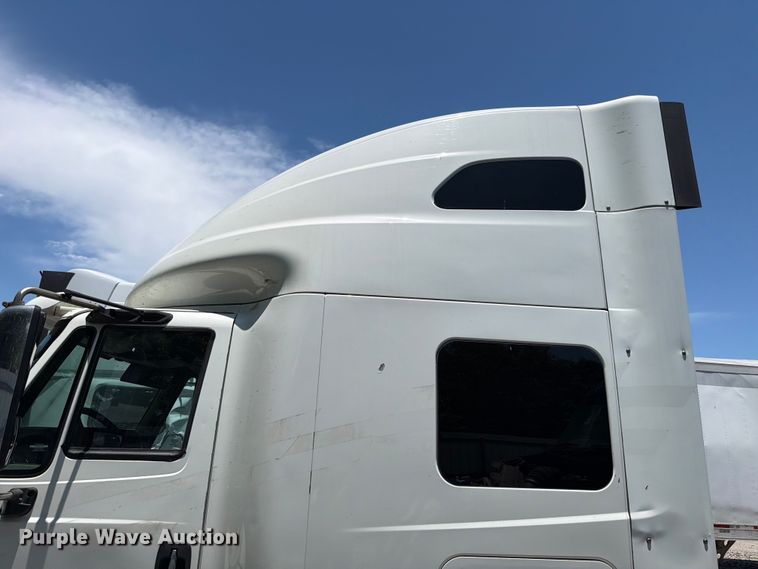 image for item YA1395 2016 International ProStar Plus semi truck
