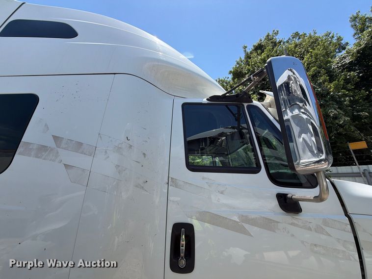 image for item YA1395 2016 International ProStar Plus semi truck
