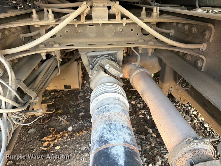 image for item YA1395 2016 International ProStar Plus semi truck