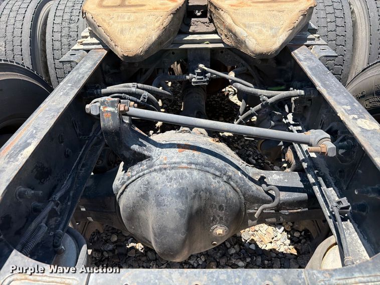 image for item YA1395 2016 International ProStar Plus semi truck