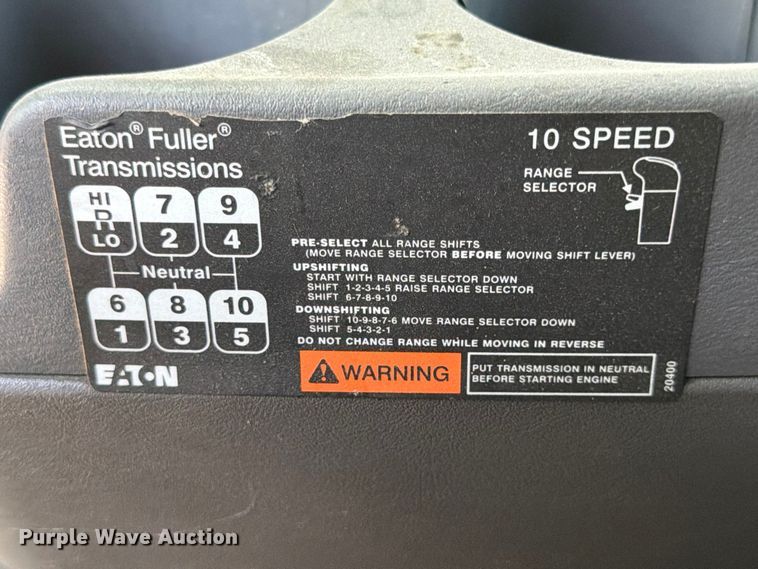 image for item YA1395 2016 International ProStar Plus semi truck