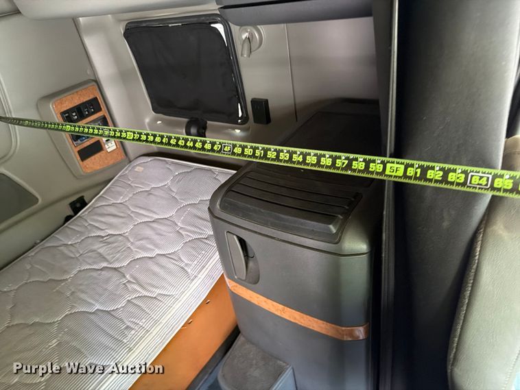 image for item YA1395 2016 International ProStar Plus semi truck
