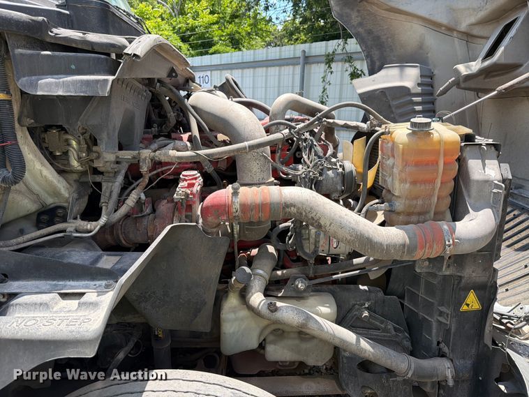 image for item YA1395 2016 International ProStar Plus semi truck