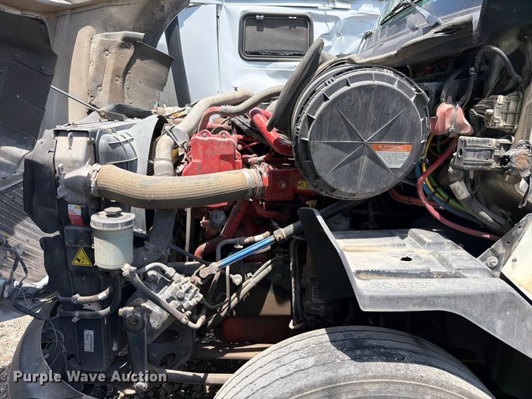 image for item YA1395 2016 International ProStar Plus semi truck