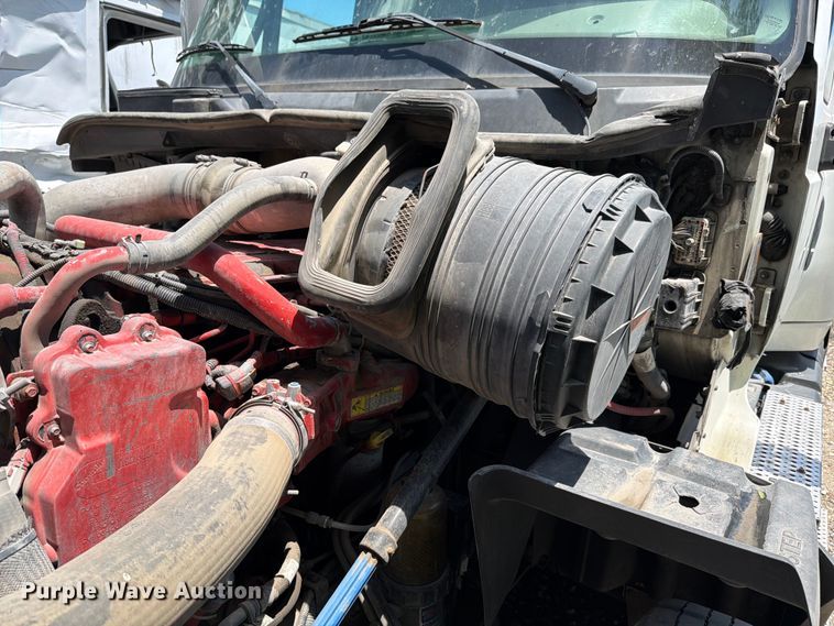 image for item YA1395 2016 International ProStar Plus semi truck