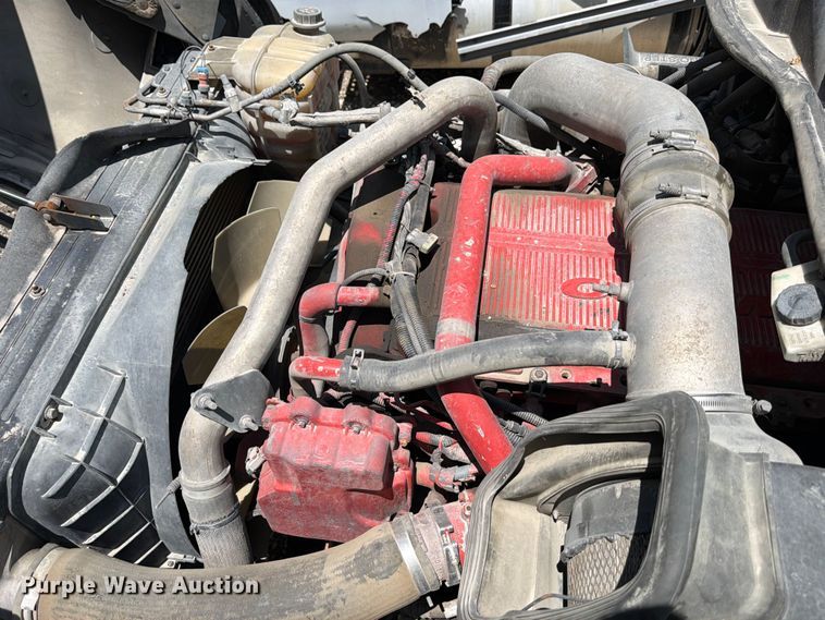 image for item YA1395 2016 International ProStar Plus semi truck