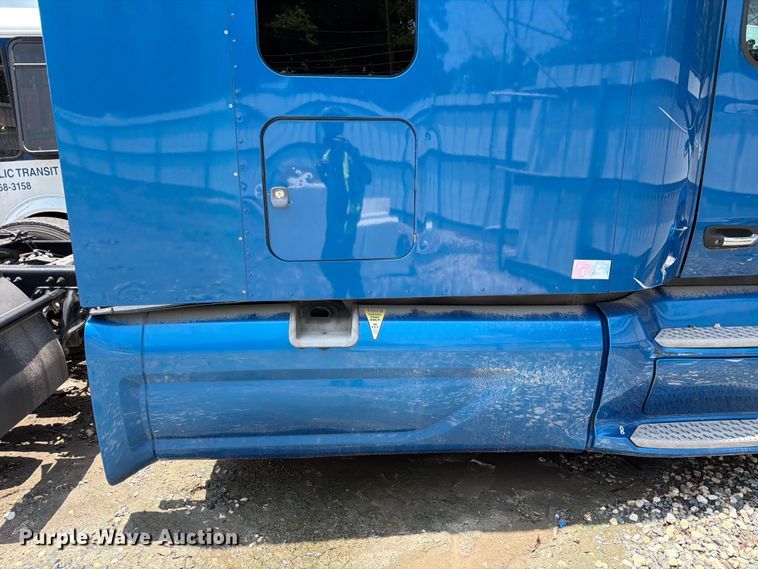 image for item YA1605 2019 Peterbilt 579 semi truck