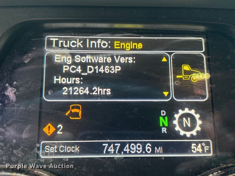 image for item YA1626 2019 Peterbilt 579 semi truck