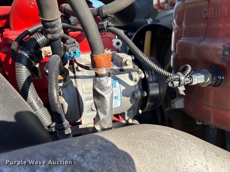 image for item YA1668 2019 International LT625 semi truck