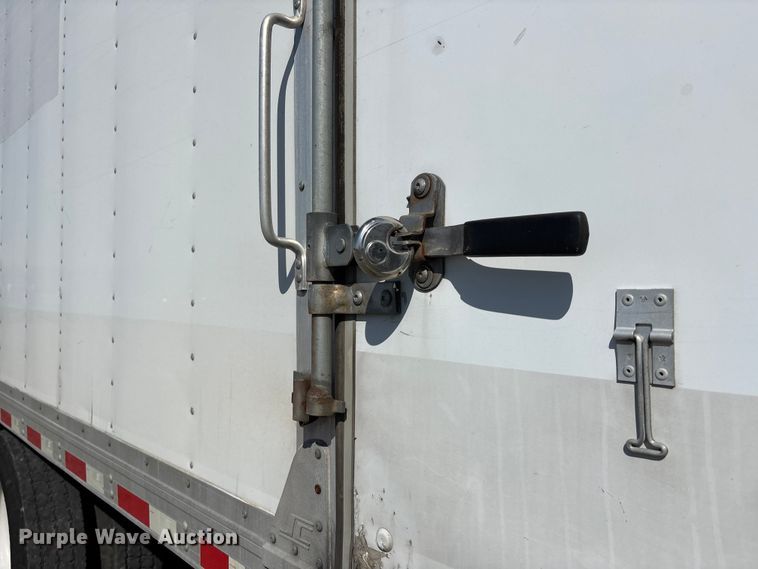 image for item YA1921 2018 International 4300 box truck
