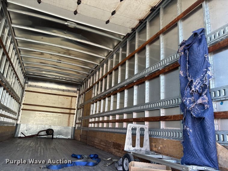 image for item YA1921 2018 International 4300 box truck