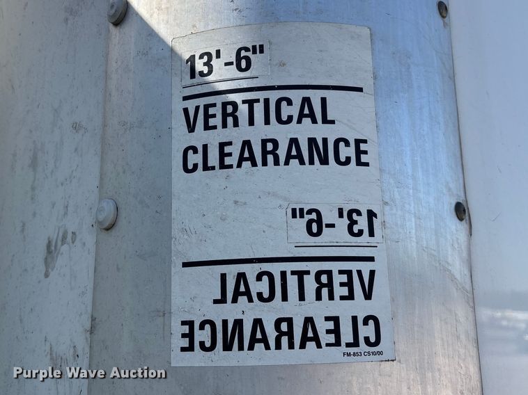 image for item YA1921 2018 International 4300 box truck