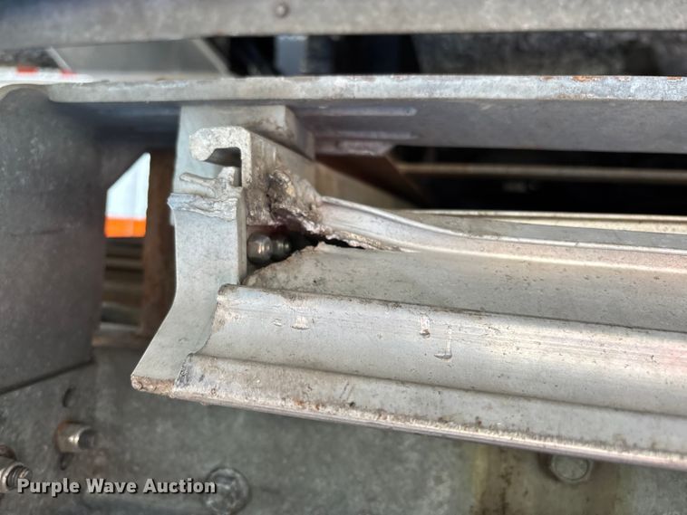 image for item YA1921 2018 International 4300 box truck