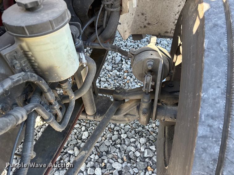 image for item YA1921 2018 International 4300 box truck