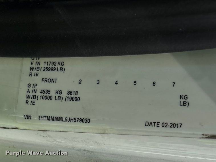 image for item YA1921 2018 International 4300 box truck