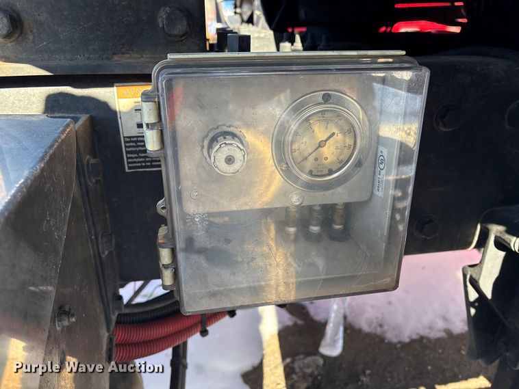 image for item YA2179 2021 Peterbilt 567 roll-off container truck