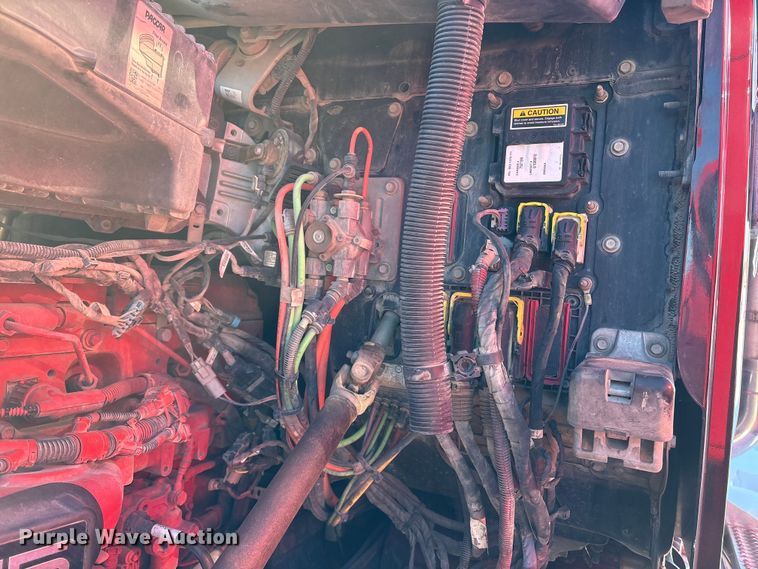 image for item YA2179 2021 Peterbilt 567 roll-off container truck