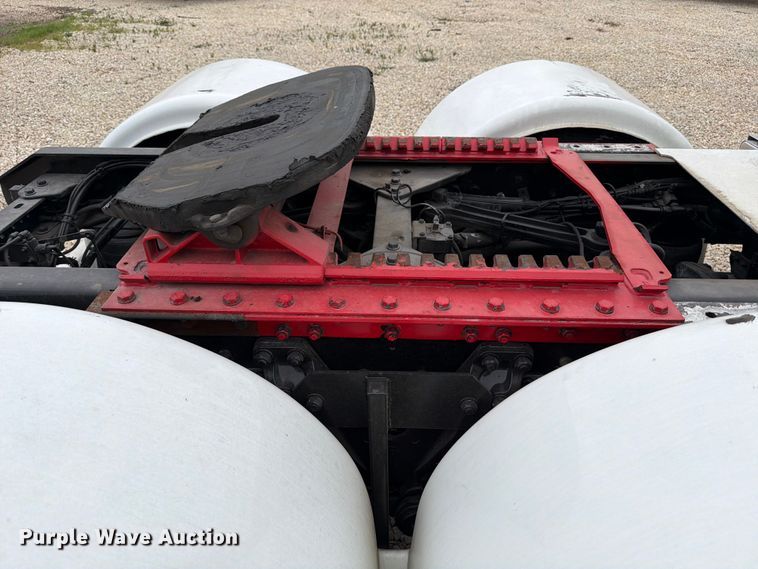 image for item YA2188 2016 Kenworth T660 semi truck