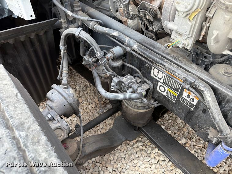 image for item YA2188 2016 Kenworth T660 semi truck