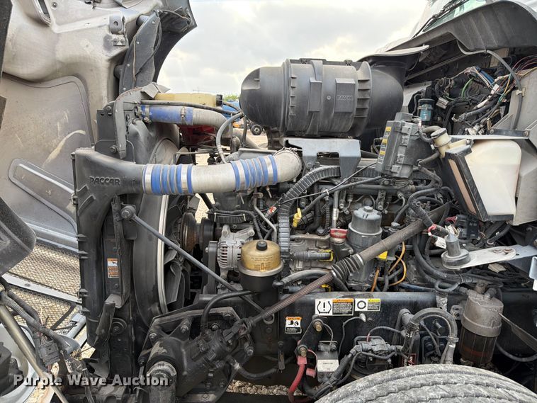 image for item YA2188 2016 Kenworth T660 semi truck