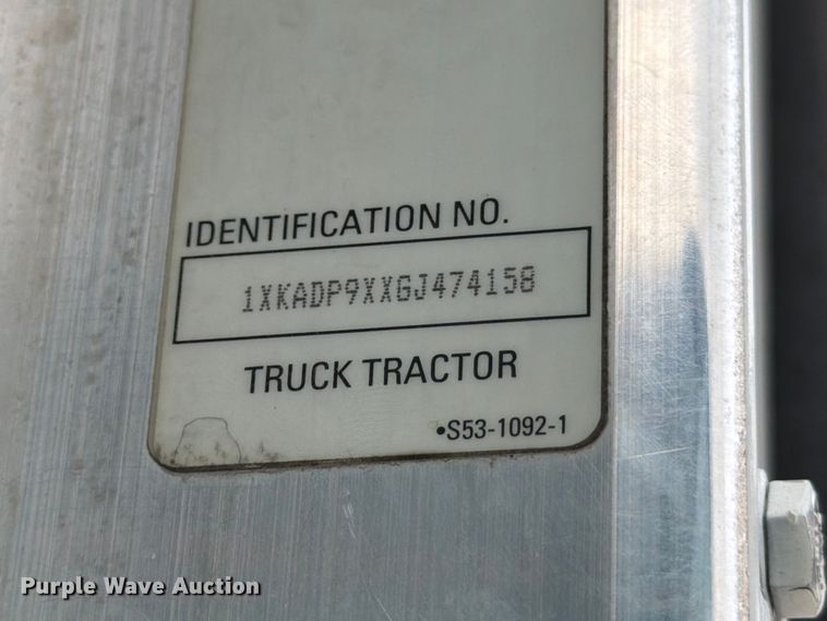 image for item YA2188 2016 Kenworth T660 semi truck