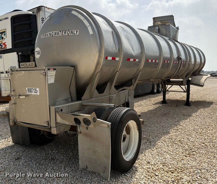 image for item YA2552 2019 Polar tank trailer