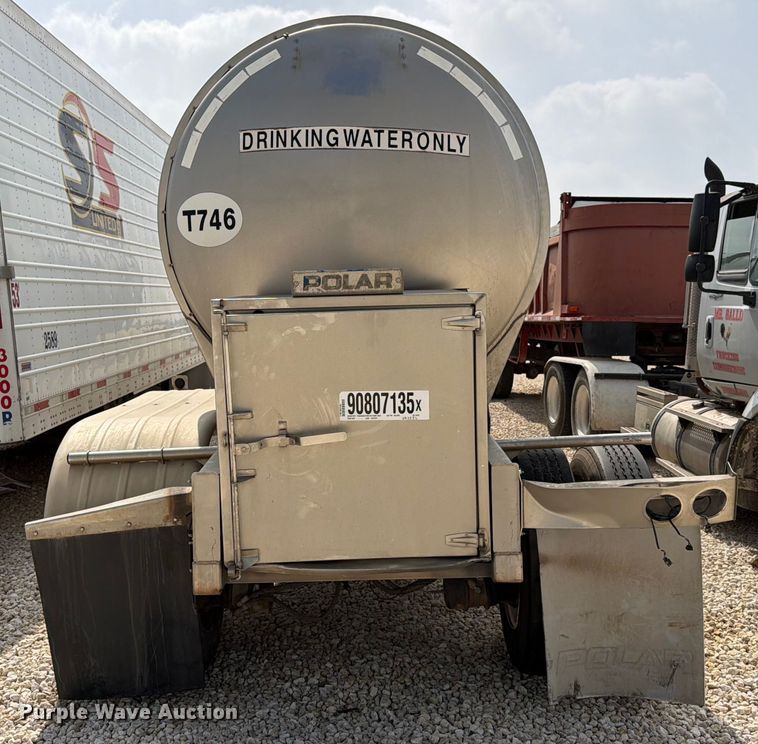 image for item YA2552 2019 Polar tank trailer