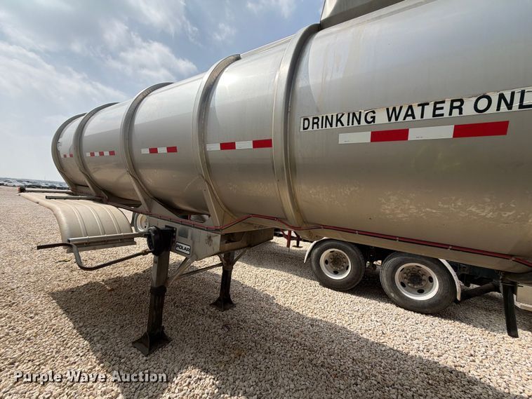 image for item YA2552 2019 Polar tank trailer