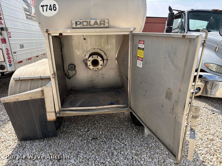 image for item YA2552 2019 Polar tank trailer
