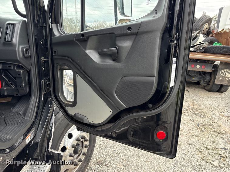 image for item YA2587 2025 Freightliner Business Class M2 refrigerated truck