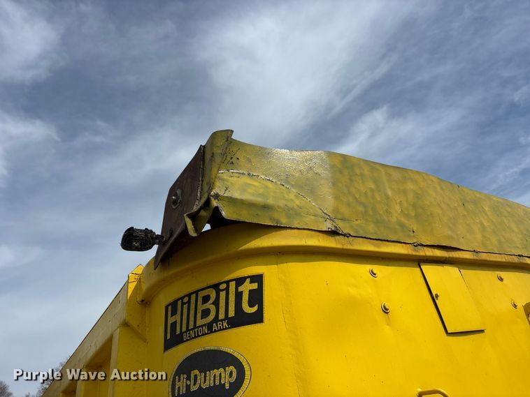 image for item YA2643 1997 Hilbilt end dump trailer