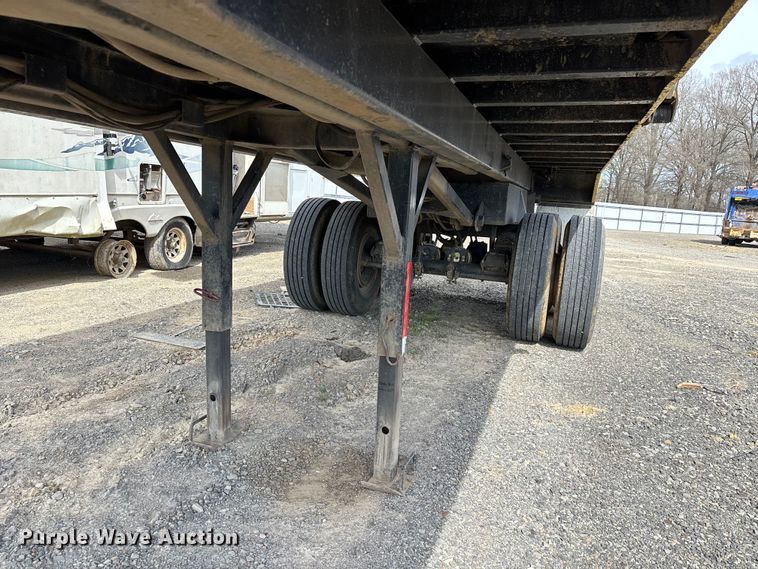 image for item YA2643 1997 Hilbilt end dump trailer