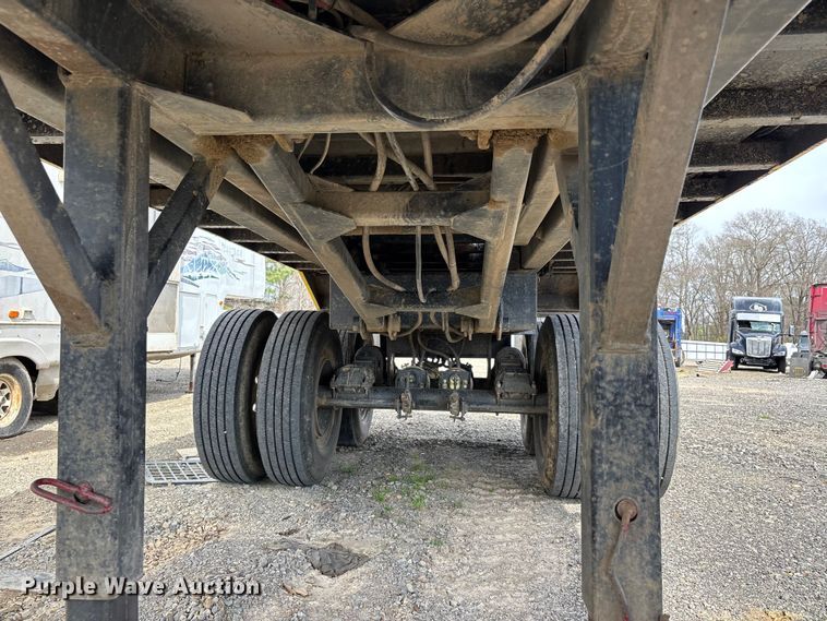 image for item YA2643 1997 Hilbilt end dump trailer