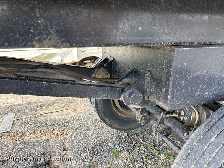 image for item YA2643 1997 Hilbilt end dump trailer