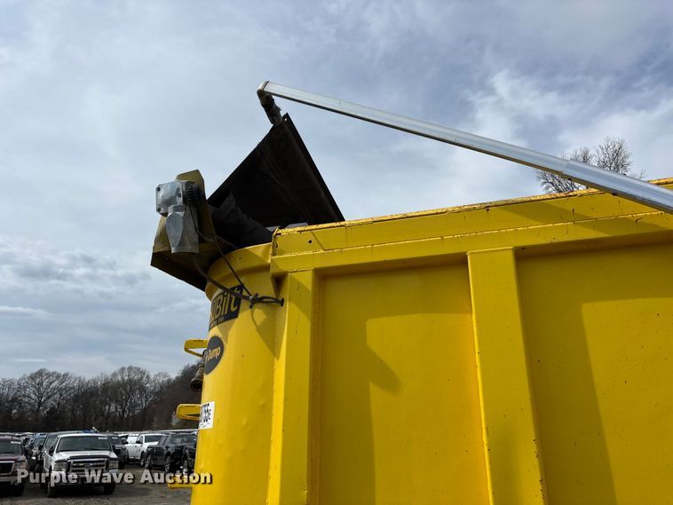 image for item YA2643 1997 Hilbilt end dump trailer