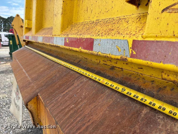 image for item YA2643 1997 Hilbilt end dump trailer