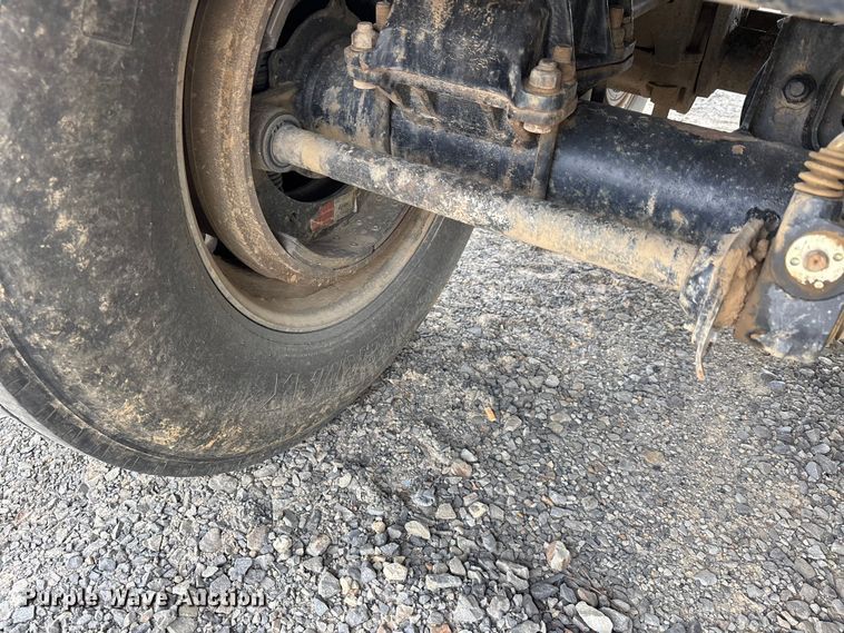 image for item YA2643 1997 Hilbilt end dump trailer